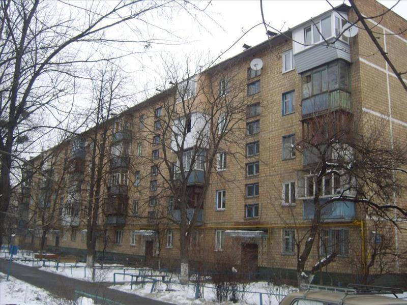 Продам квартиру. Киевская область, Киев, Деснянский район, Курчатова, 15