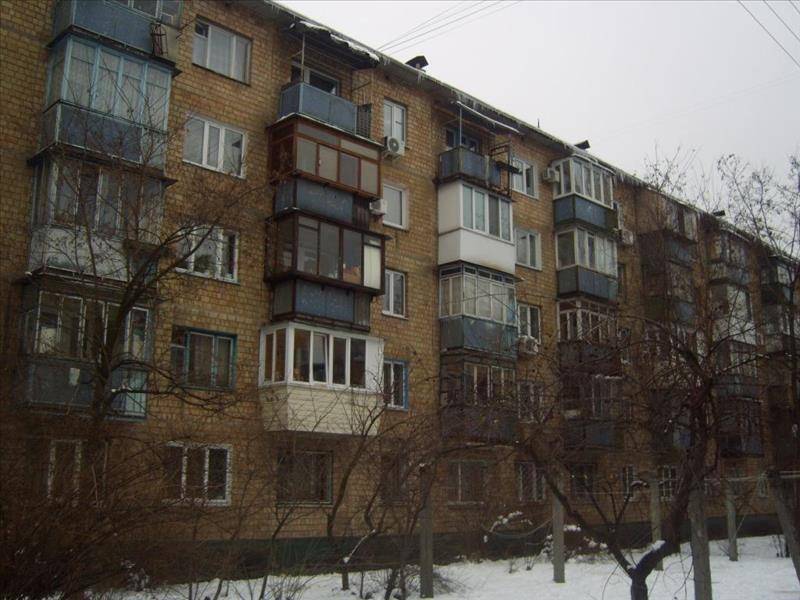 Продам квартиру. Киевская область, Киев, Деснянский район, Курчатова, 15